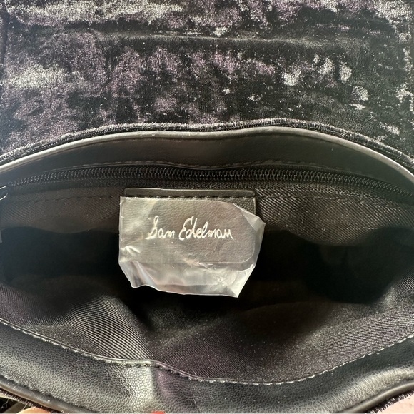 NEW SAM BRIT CRUSHED VELVET TOP HANDLE SHOULDER BAG BLACK
NWT!! - Picture 15 of 15